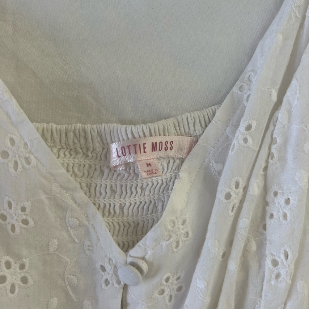 Eyelet romper - Picture 3 of 3